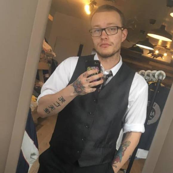 Meet your Posher, Cody - Picture 1 of 1